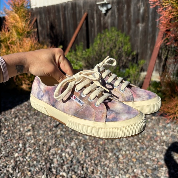 Shoes - Picture 7 of 9